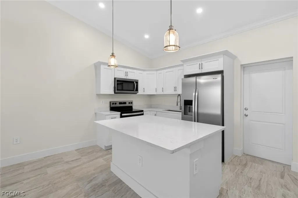 5511 Tenth Avenue Fort Myers FL 33907