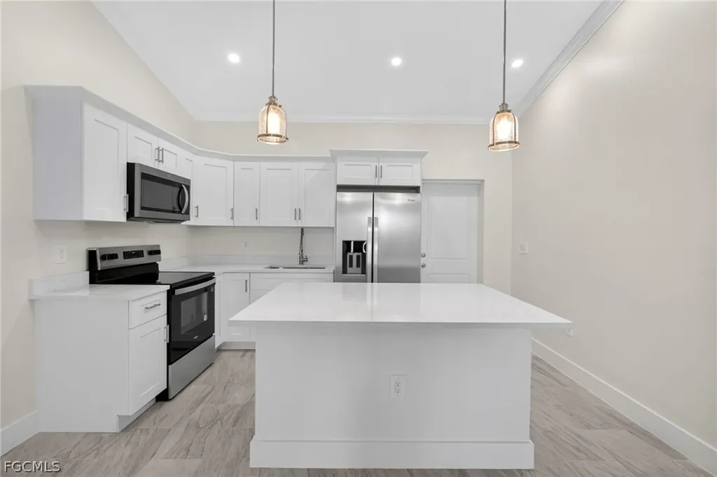 5511 Tenth Avenue Fort Myers FL 33907