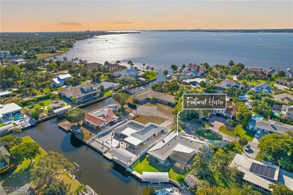 6807 Azalea Lane Fort Myers FL 33919