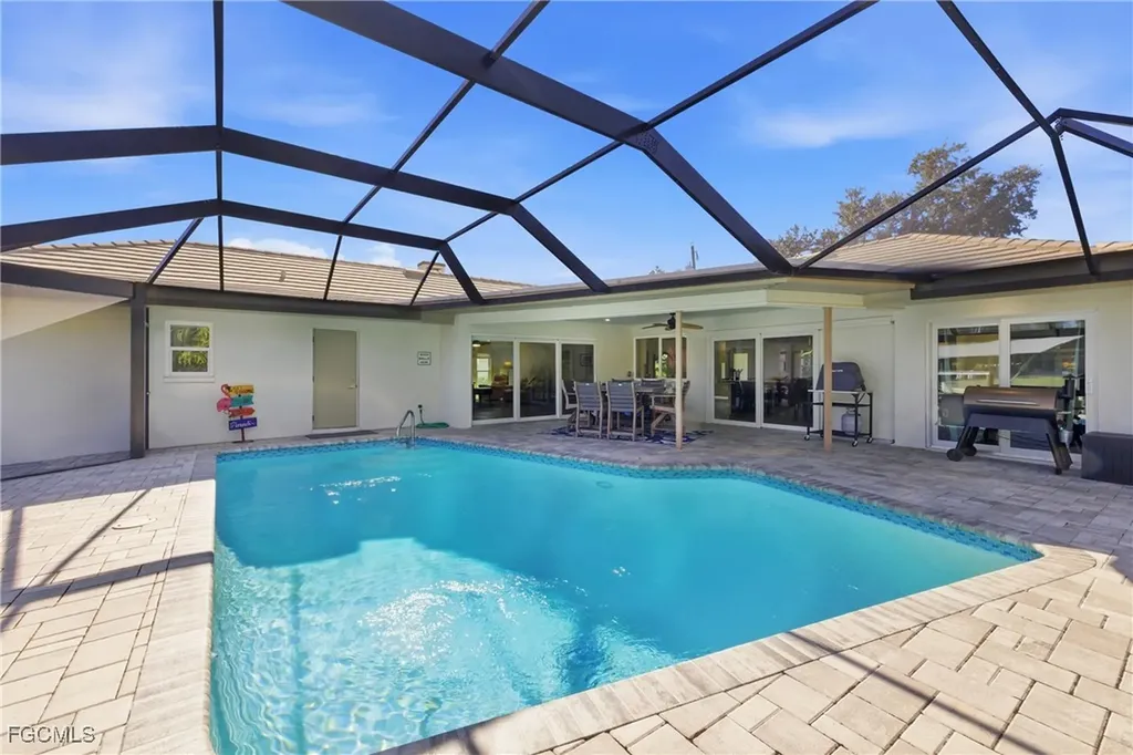 6807 Azalea Lane Fort Myers FL 33919