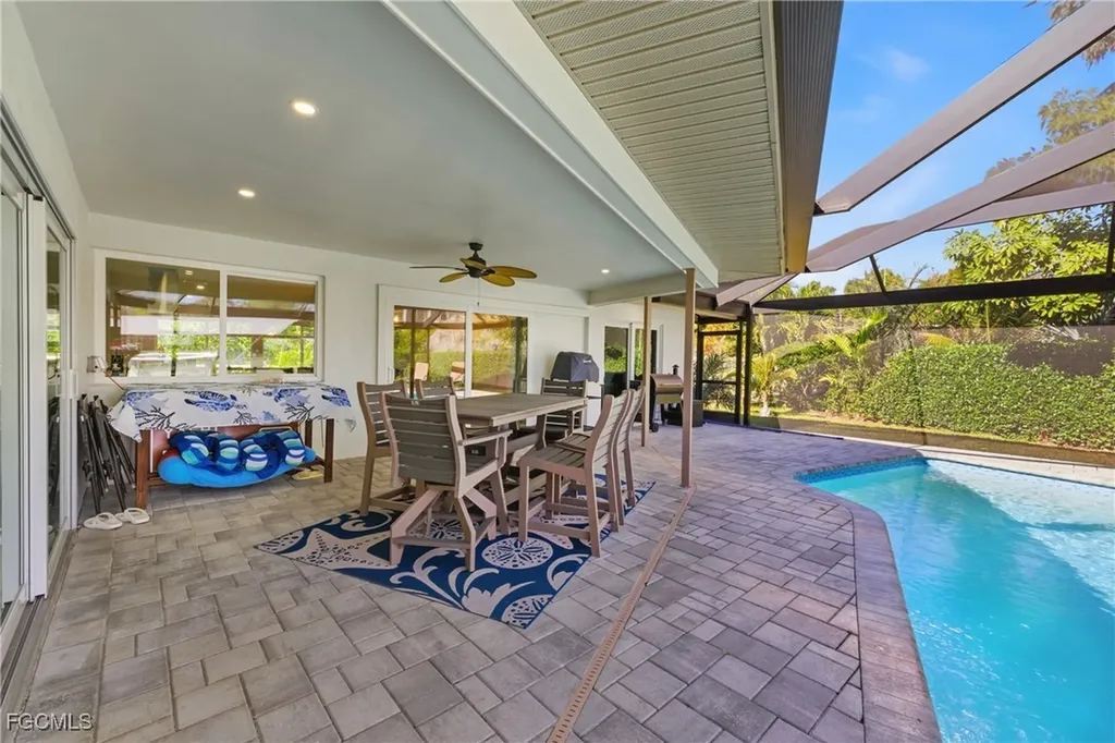 6807 Azalea Lane Fort Myers FL 33919