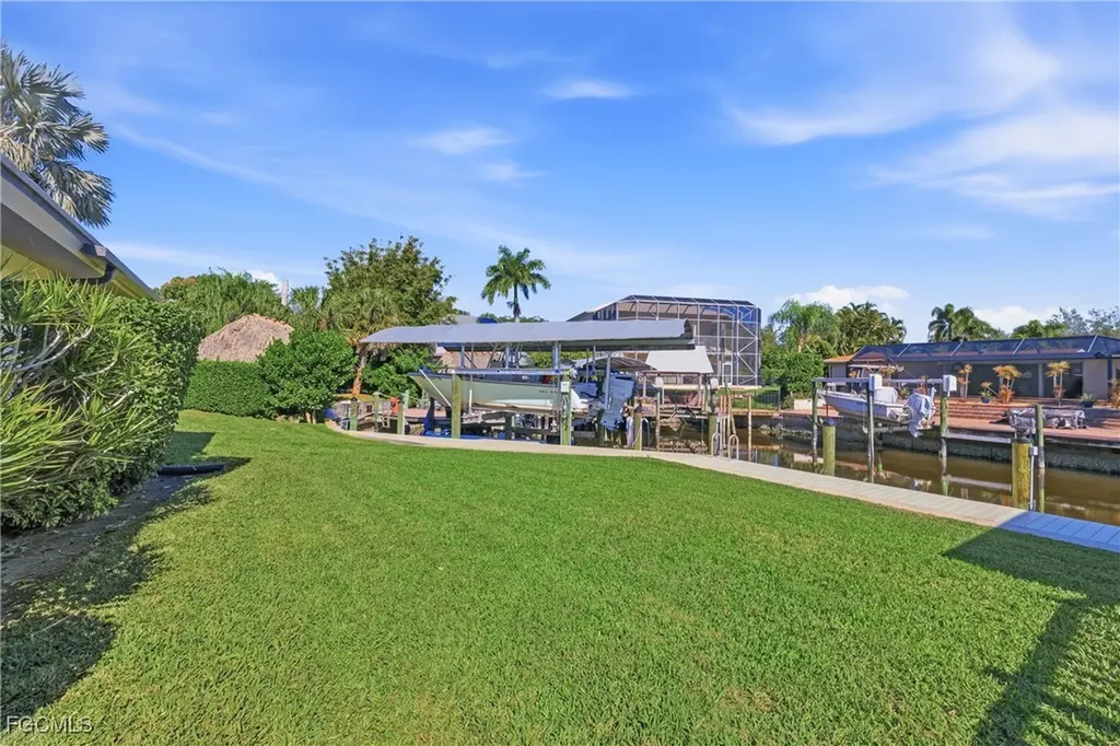 6807 Azalea Lane Fort Myers FL 33919