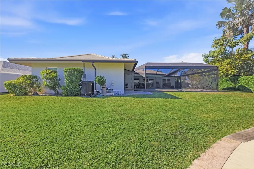 6807 Azalea Lane Fort Myers FL 33919