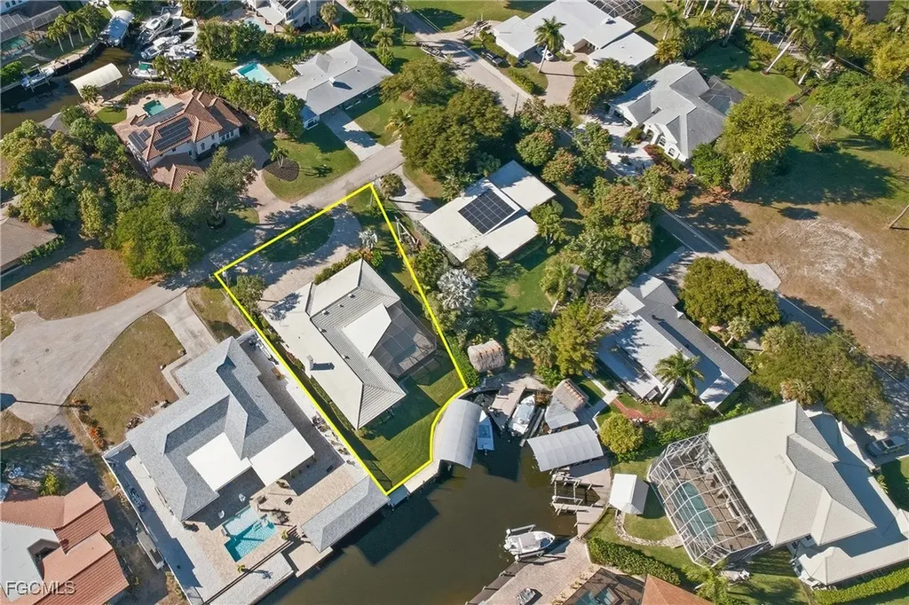 6807 Azalea Lane Fort Myers FL 33919