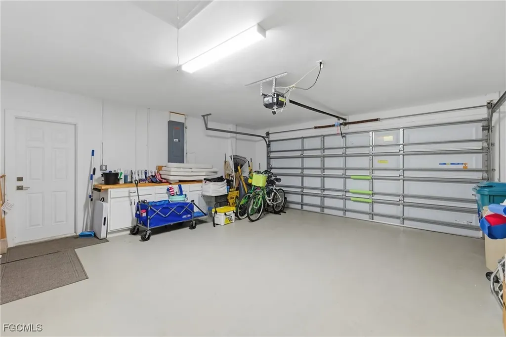 6807 Azalea Lane Fort Myers FL 33919