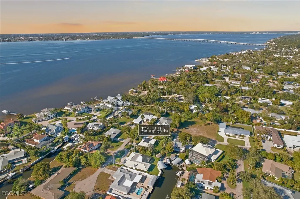 6807 Azalea Lane Fort Myers FL 33919