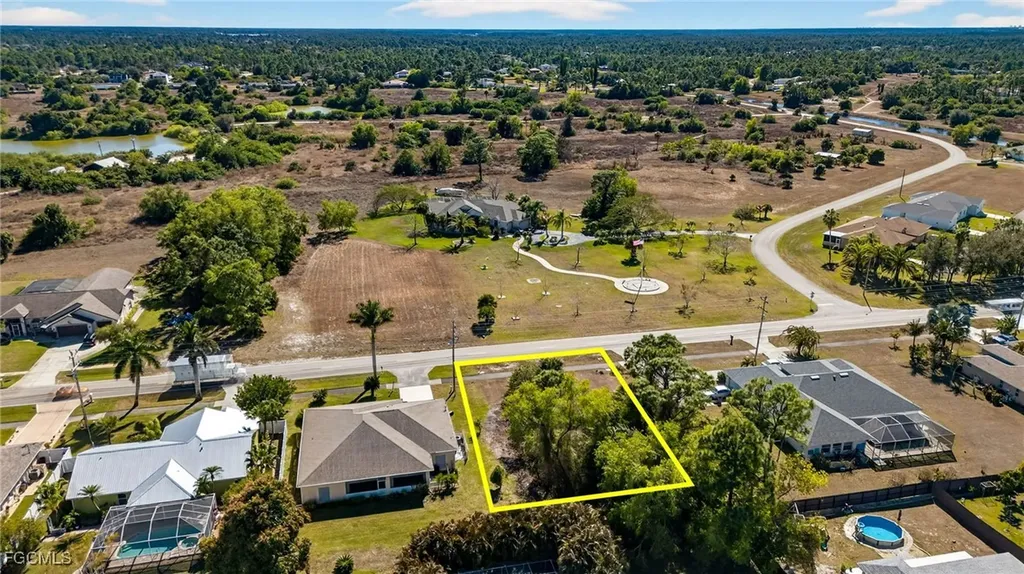 719 Milwaukee Boulevard Lehigh Acres FL 33974