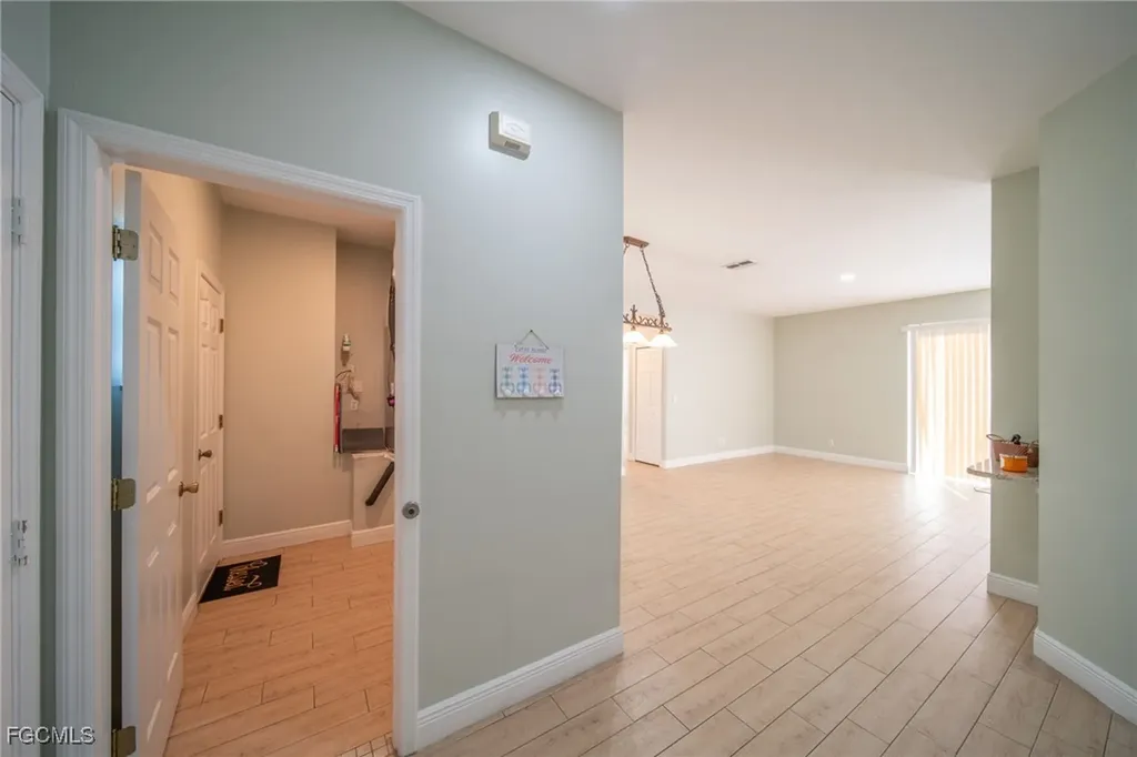 2122 SW 29th Terrace Cape Coral FL 33914