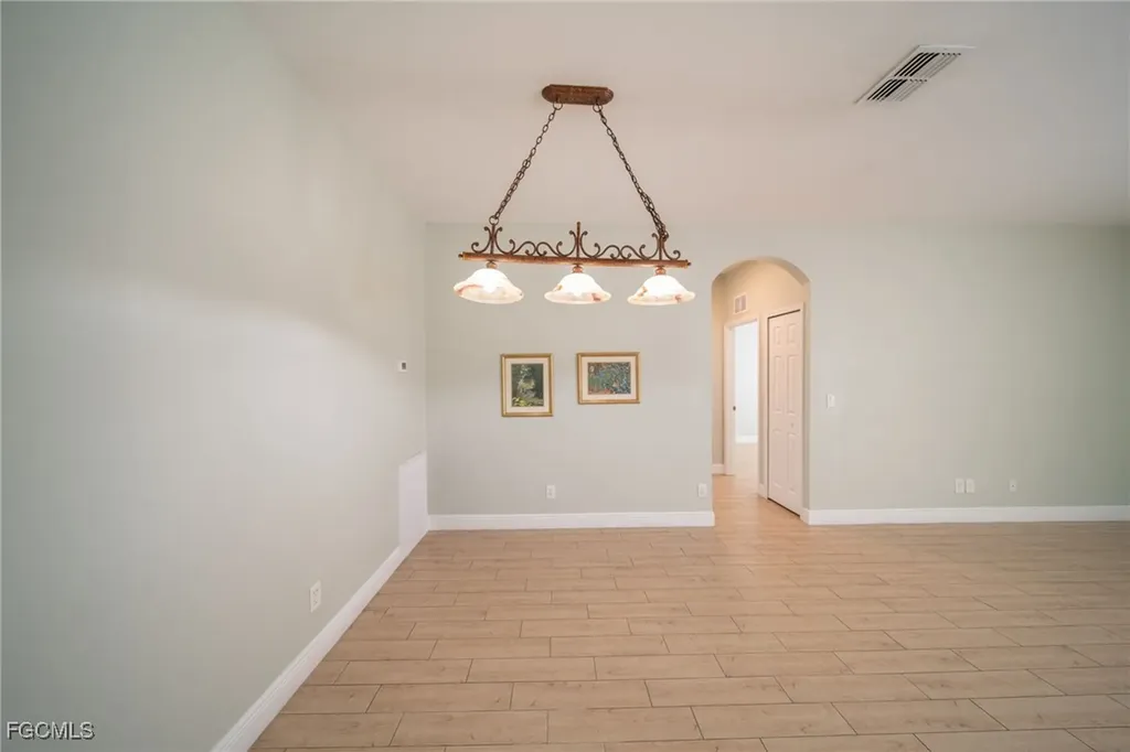 2122 SW 29th Terrace Cape Coral FL 33914