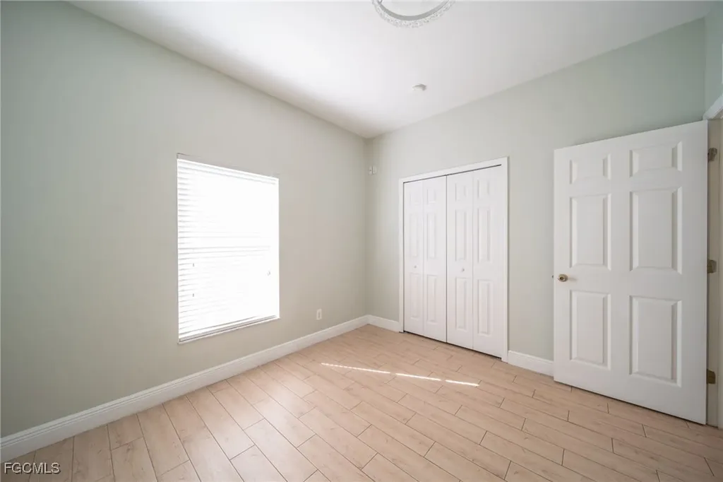 2122 SW 29th Terrace Cape Coral FL 33914