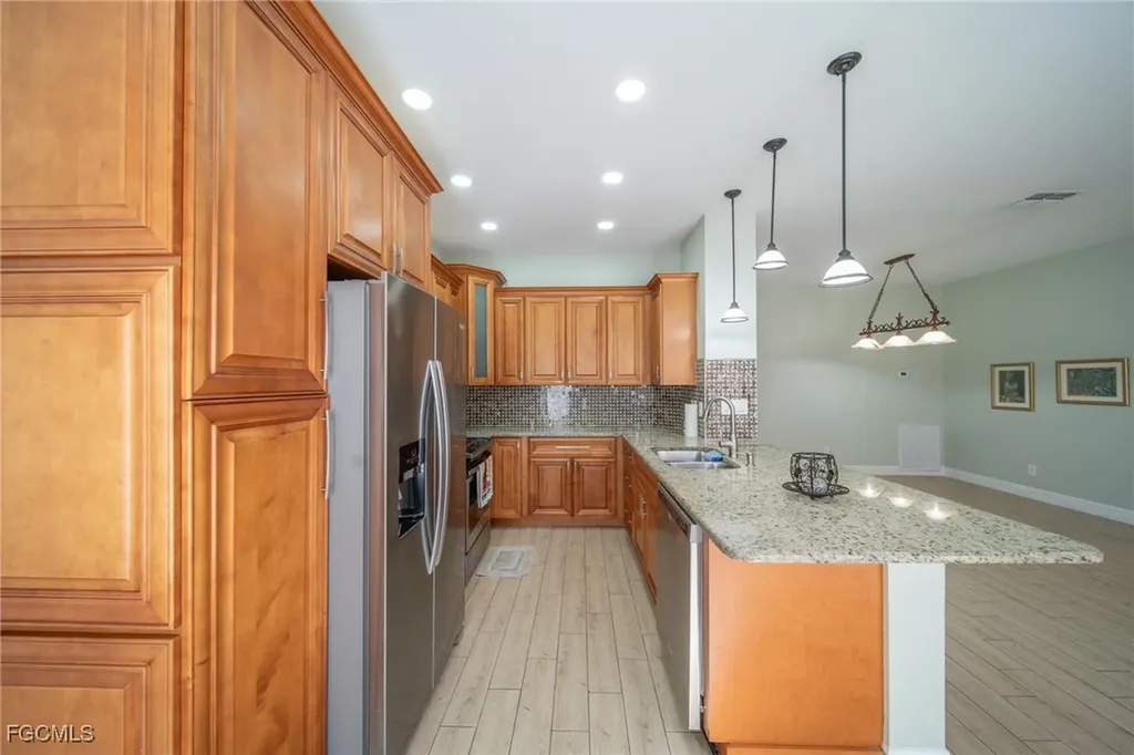 2122 SW 29th Terrace Cape Coral FL 33914