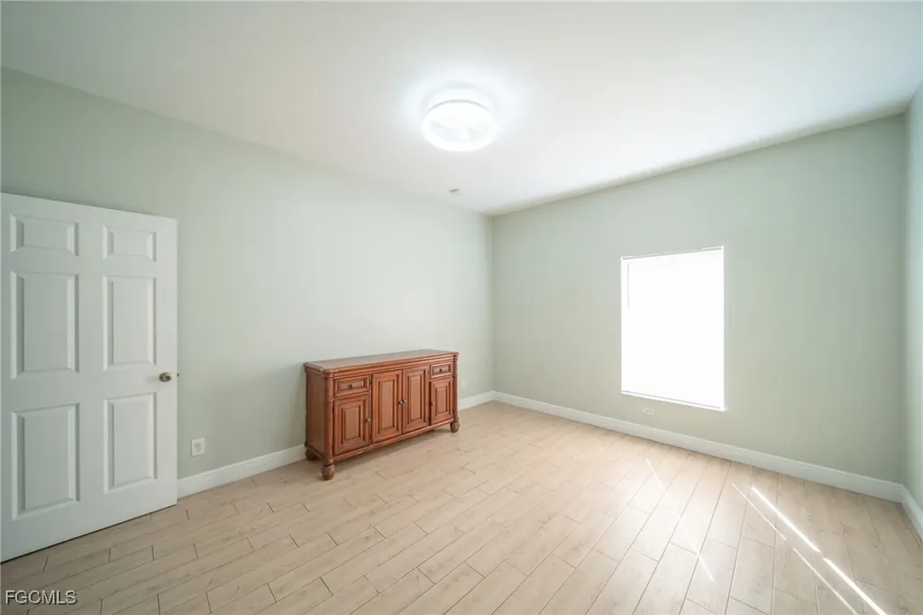 2122 SW 29th Terrace Cape Coral FL 33914