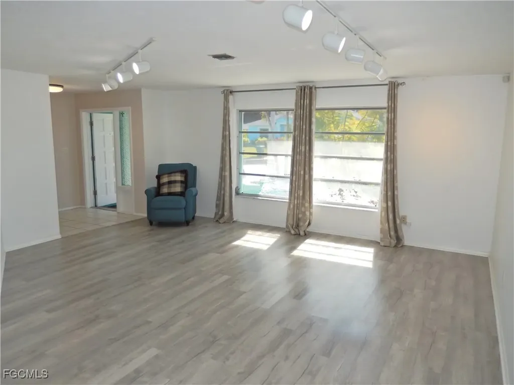 229 SE 46th Lane Cape Coral FL 33904