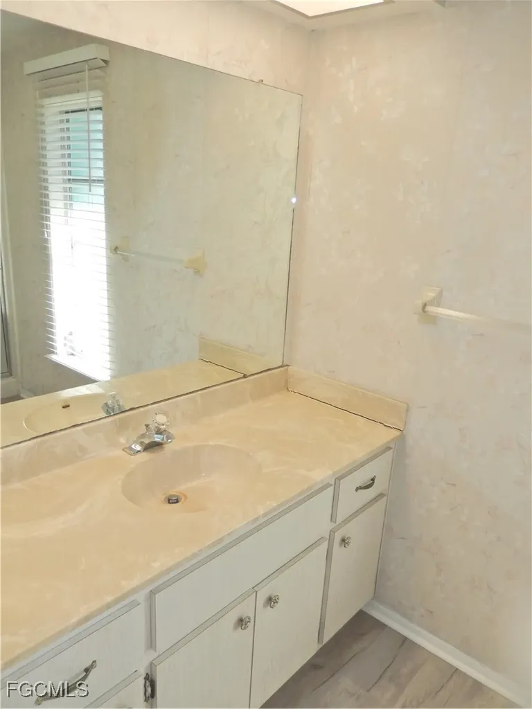 229 SE 46th Lane Cape Coral FL 33904