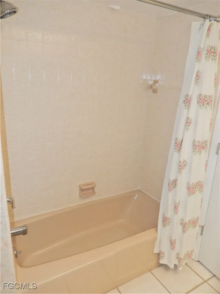 229 SE 46th Lane Cape Coral FL 33904