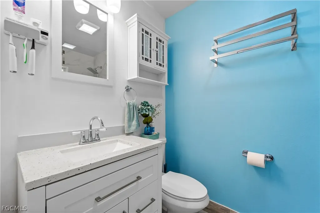 939 Bluebird Street Naples FL 34104