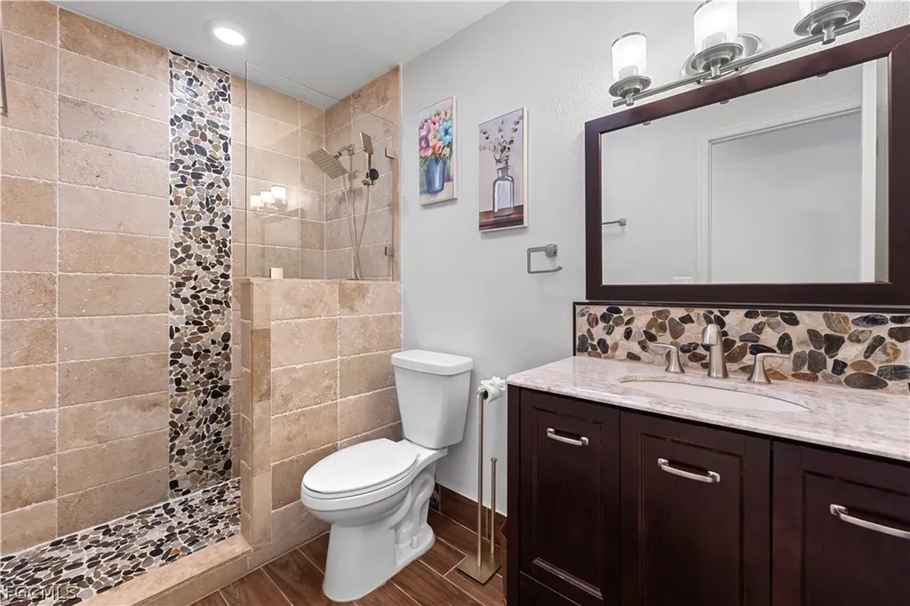 939 Bluebird Street Naples FL 34104