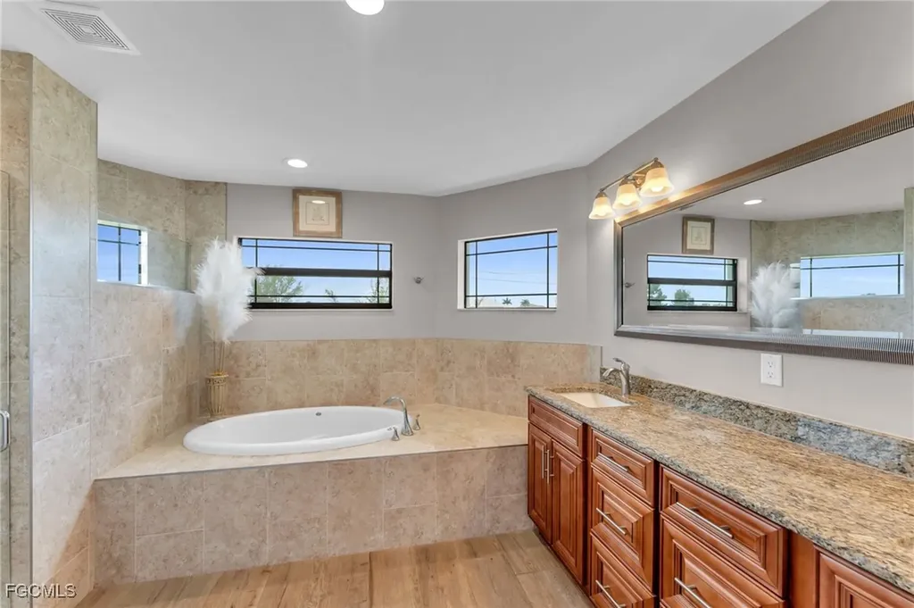 4125 NW 16th Terrace Cape Coral FL 33993