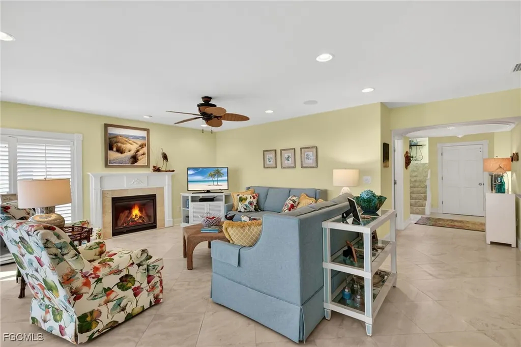 431 Bella Vista Way E Sanibel FL 33957
