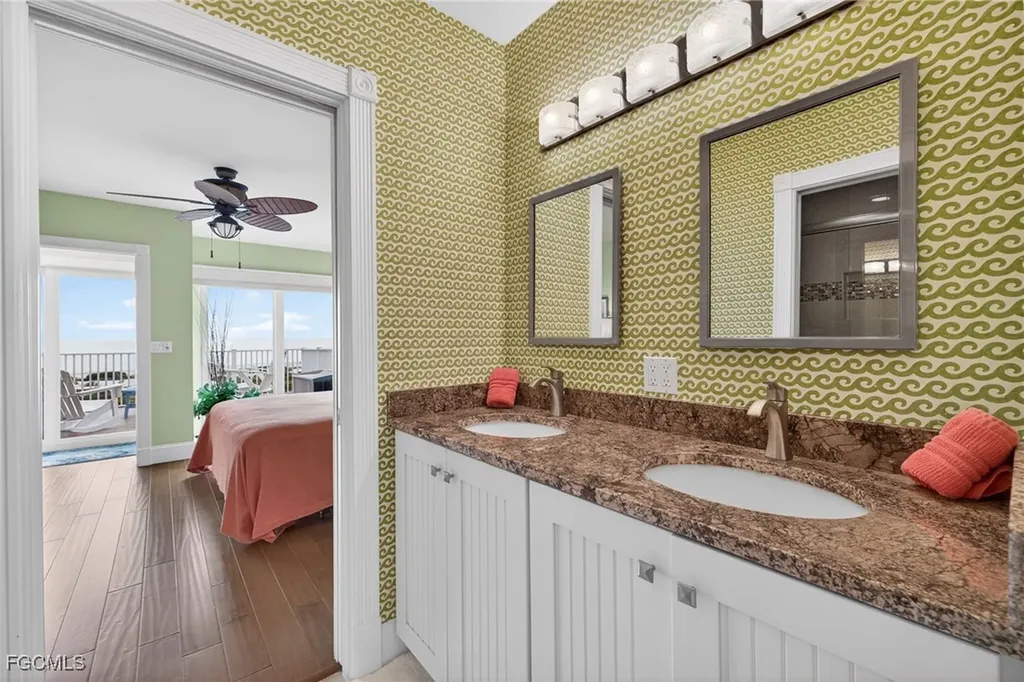 431 Bella Vista Way E Sanibel FL 33957