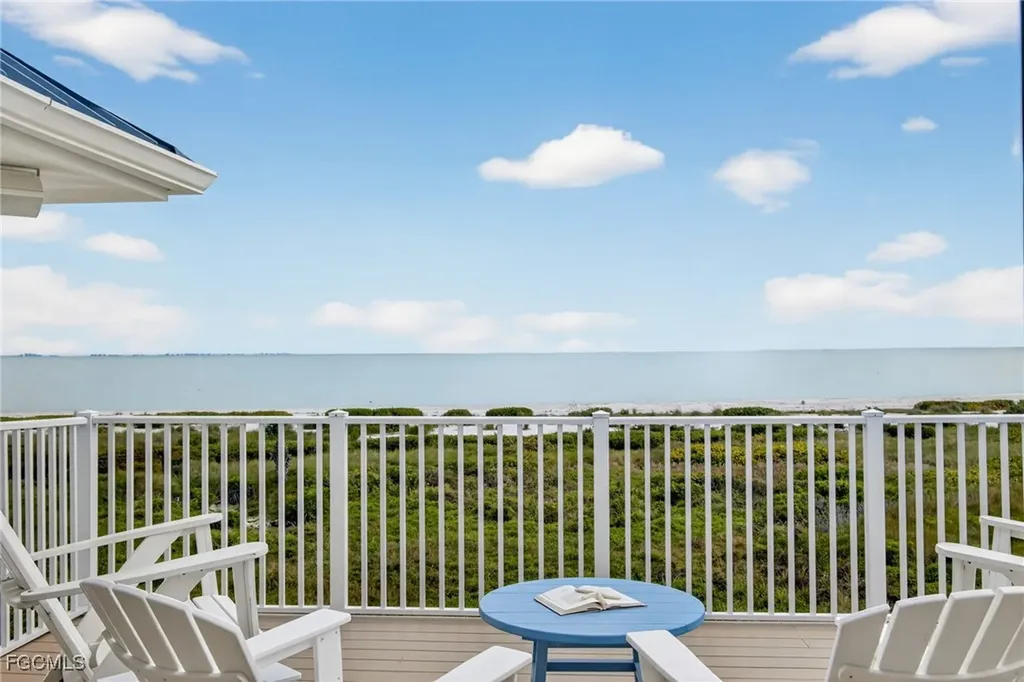 431 Bella Vista Way E Sanibel FL 33957