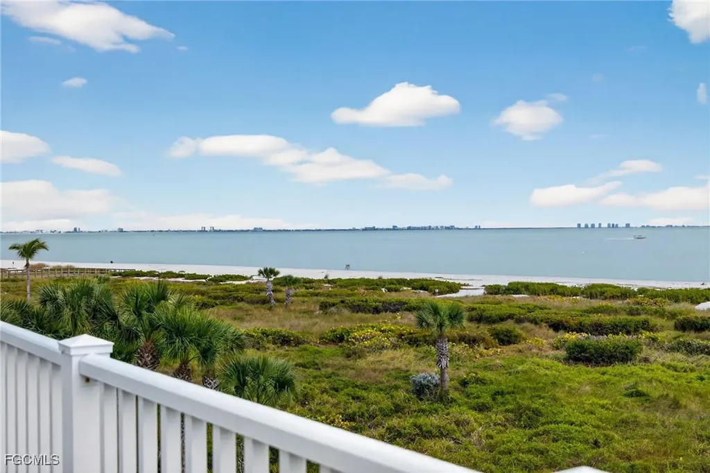 431 Bella Vista Way E Sanibel FL 33957