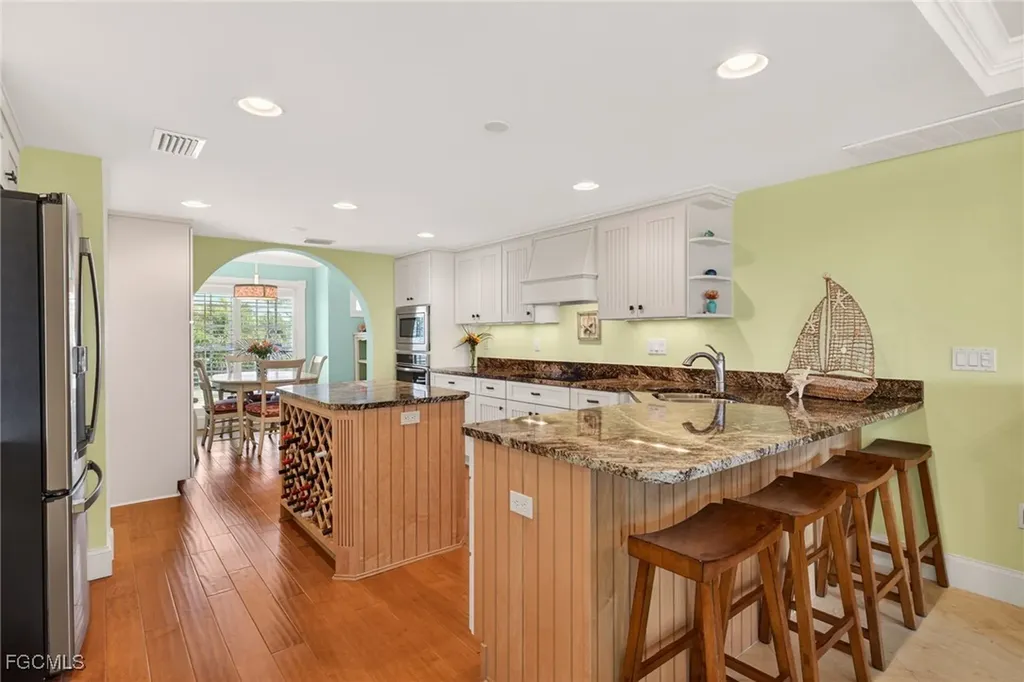 431 Bella Vista Way E Sanibel FL 33957