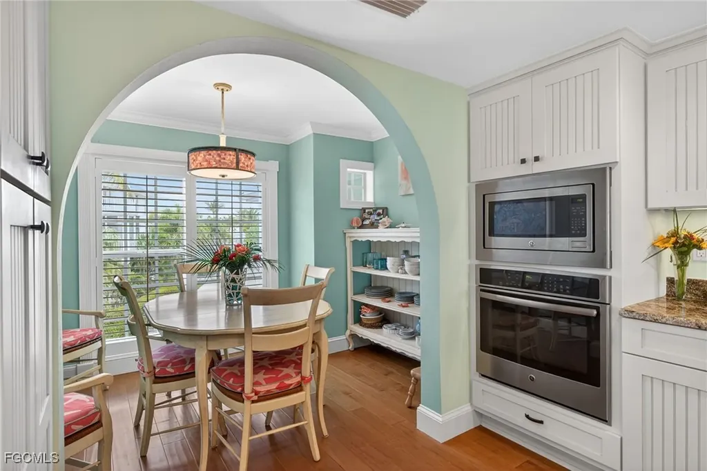 431 Bella Vista Way E Sanibel FL 33957