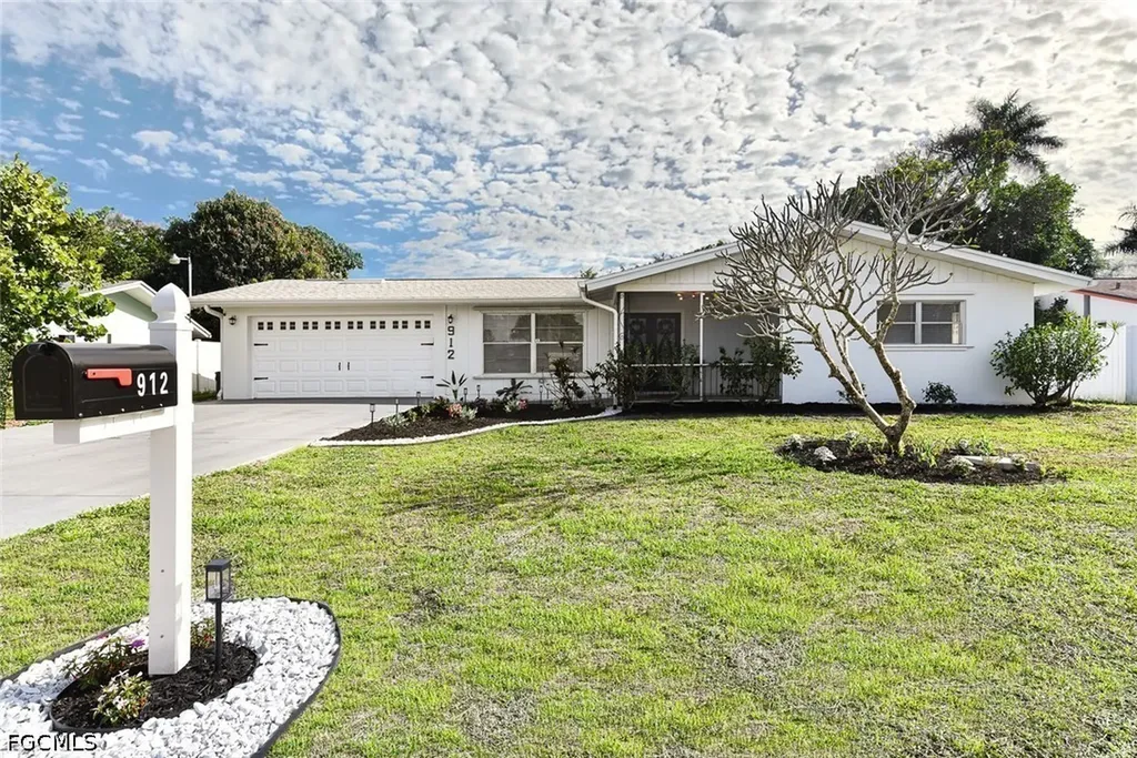 912 Entrada Drive S Fort Myers FL 33919