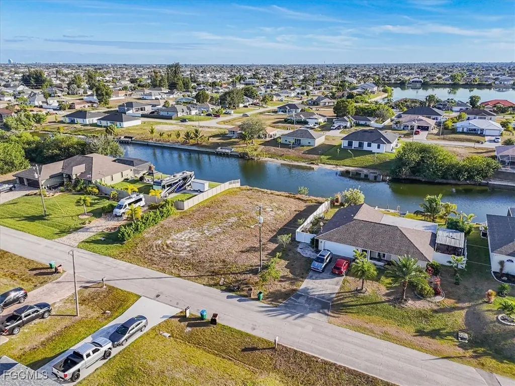 322 NE 20th Street Cape Coral FL 33909