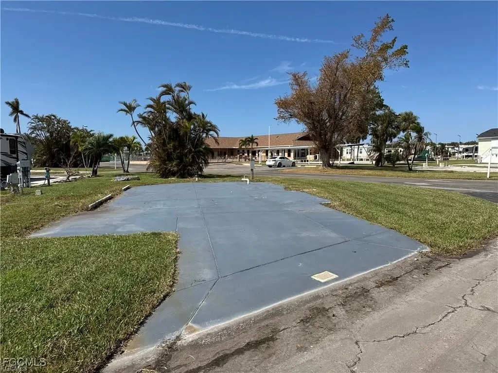 19681 #133 Summerlin Road Fort Myers FL 33908