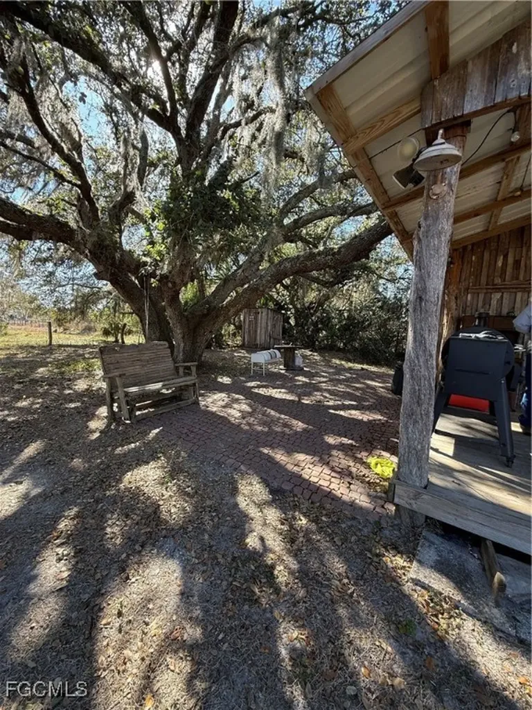 2687 Old Lakeport Road Moore Haven FL 33471