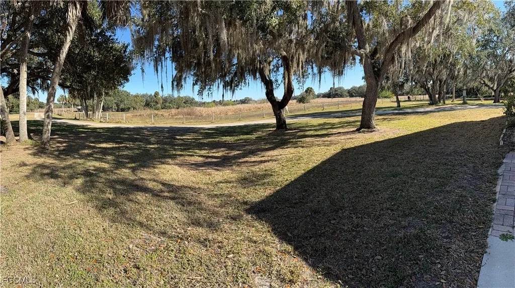 2687 Old Lakeport Road Moore Haven FL 33471