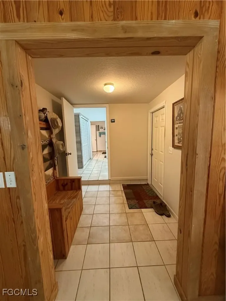 2687 Old Lakeport Road Moore Haven FL 33471