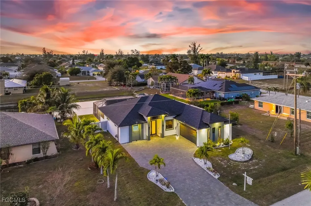 2628 SW 2nd Place Cape Coral FL 33914