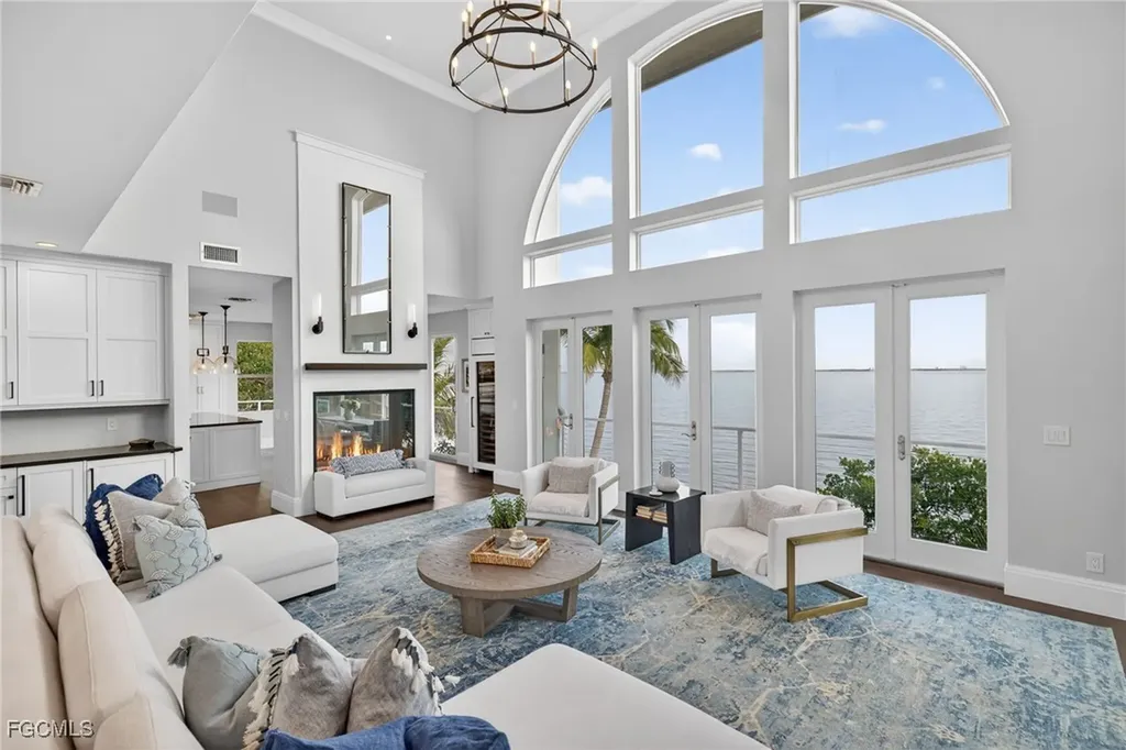 1552 San Carlos Bay Drive Sanibel FL 33957