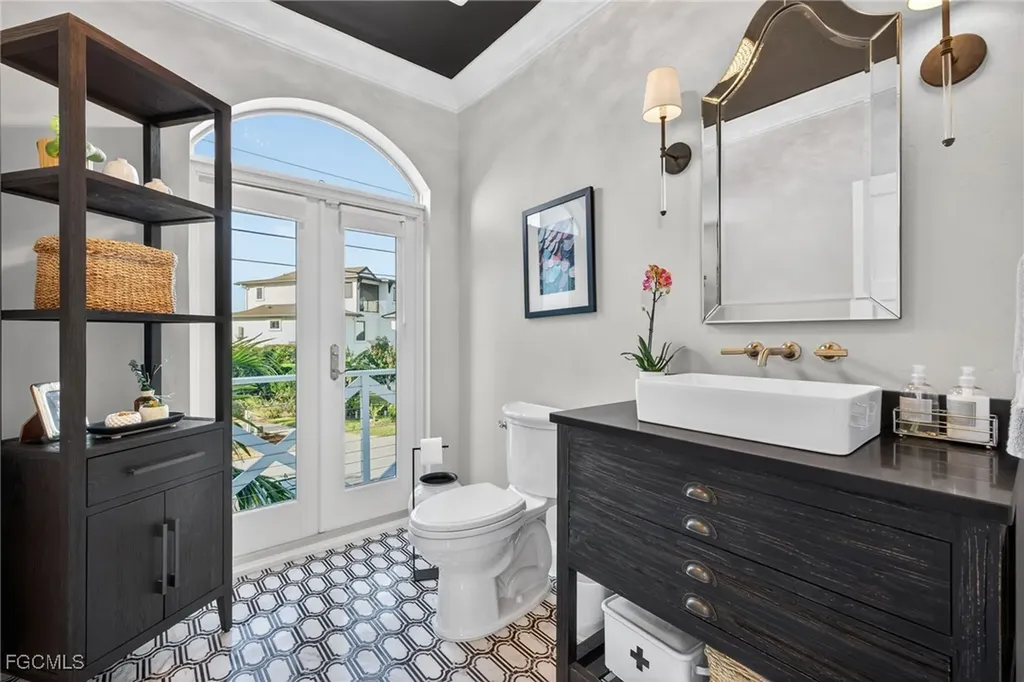 1552 San Carlos Bay Drive Sanibel FL 33957