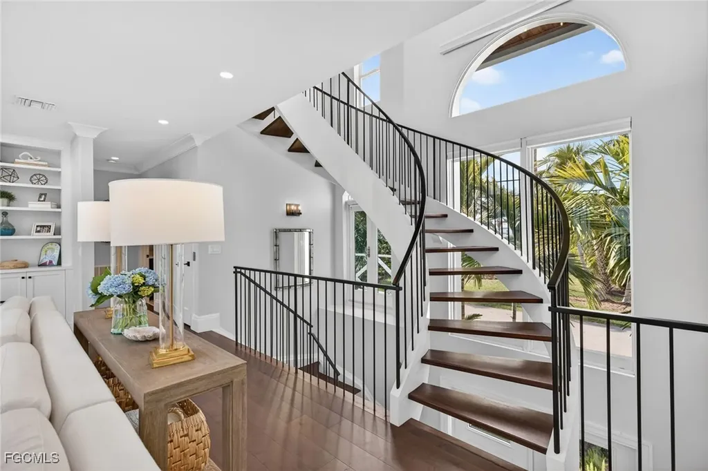 1552 San Carlos Bay Drive Sanibel FL 33957