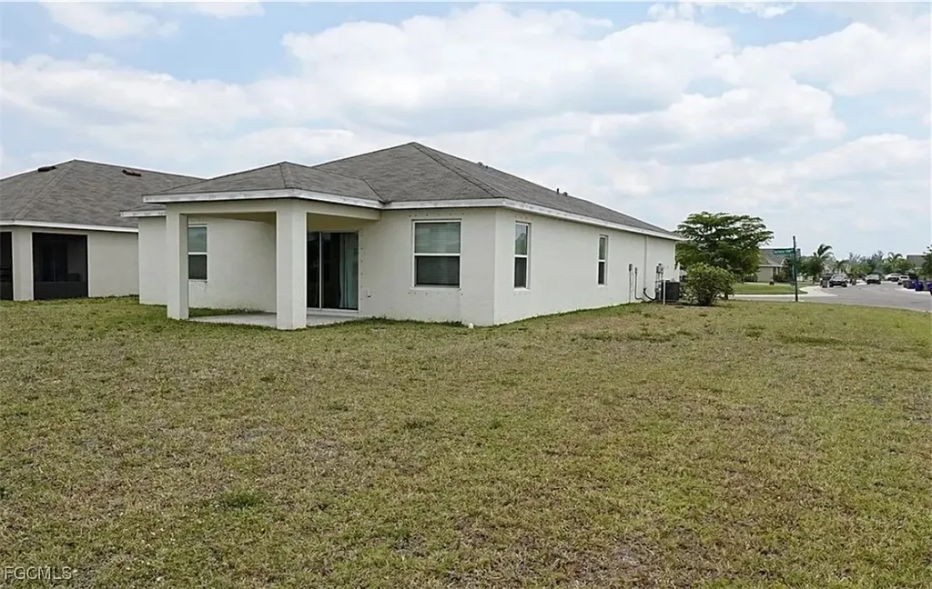 8350 Tortoise Isle Court Lehigh Acres FL 33972