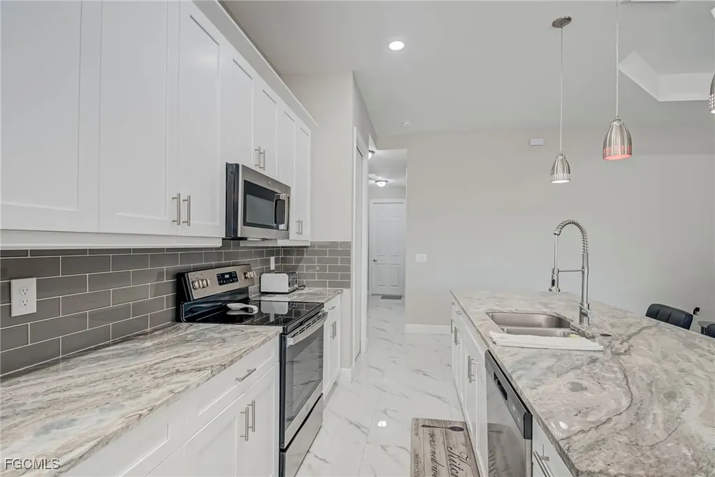 3309 30th Street SW Lehigh Acres FL 33976