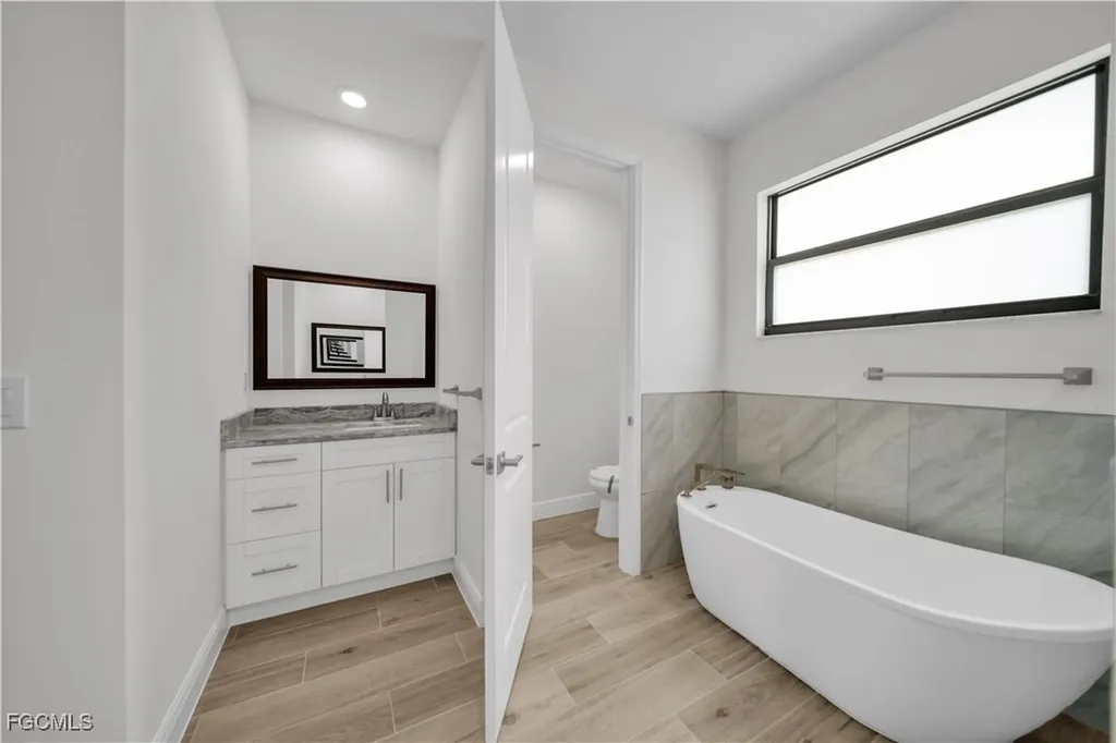 4107 NW 37th Street Cape Coral FL 33993