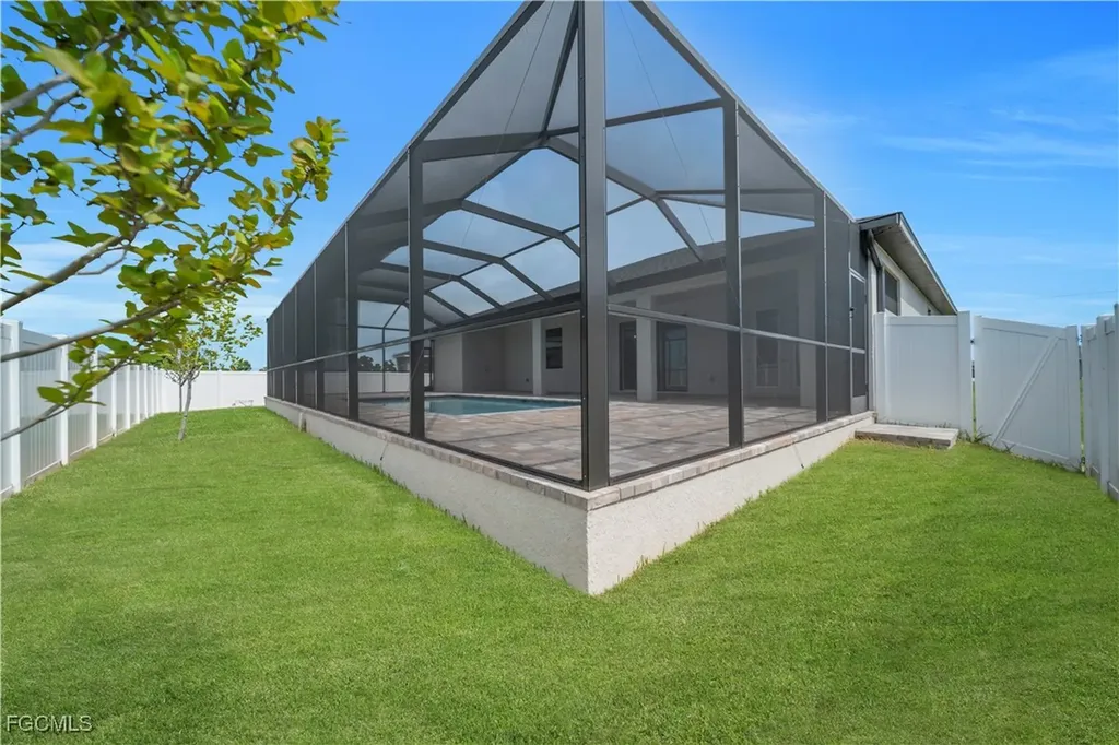 4107 NW 37th Street Cape Coral FL 33993