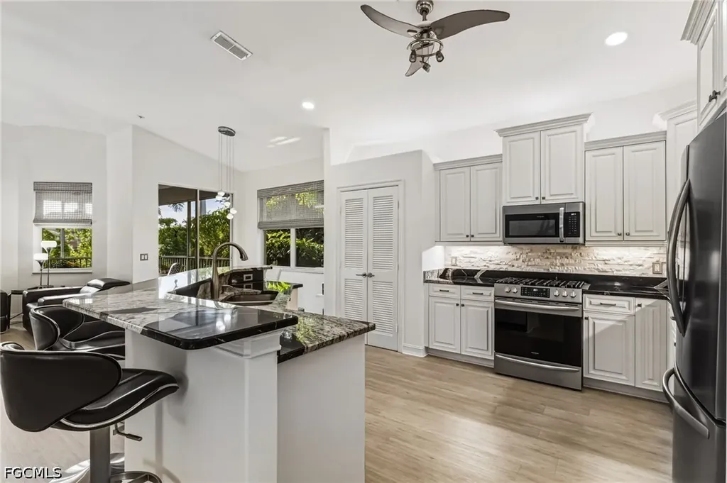 11033 Harbour Yacht Court Fort Myers FL 33908