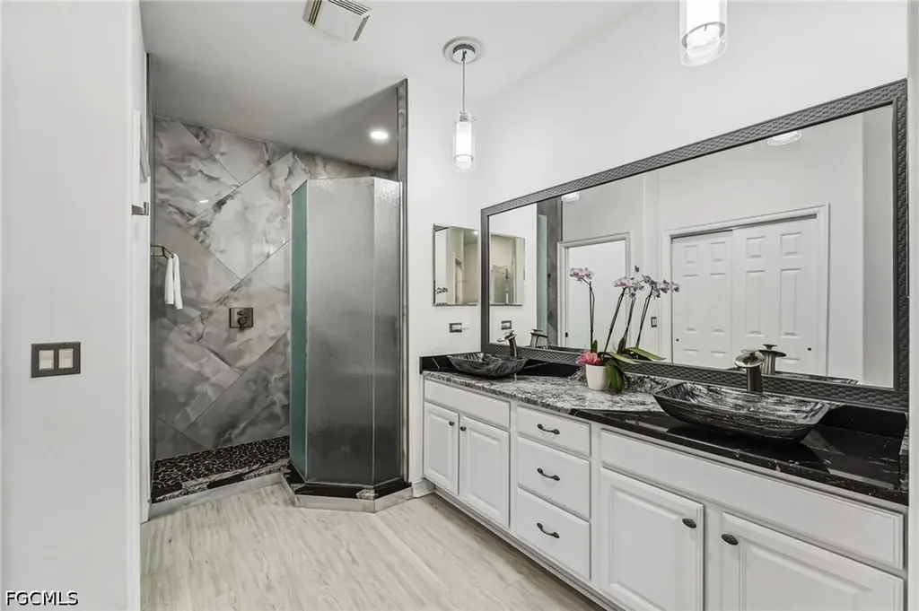 11033 Harbour Yacht Court Fort Myers FL 33908