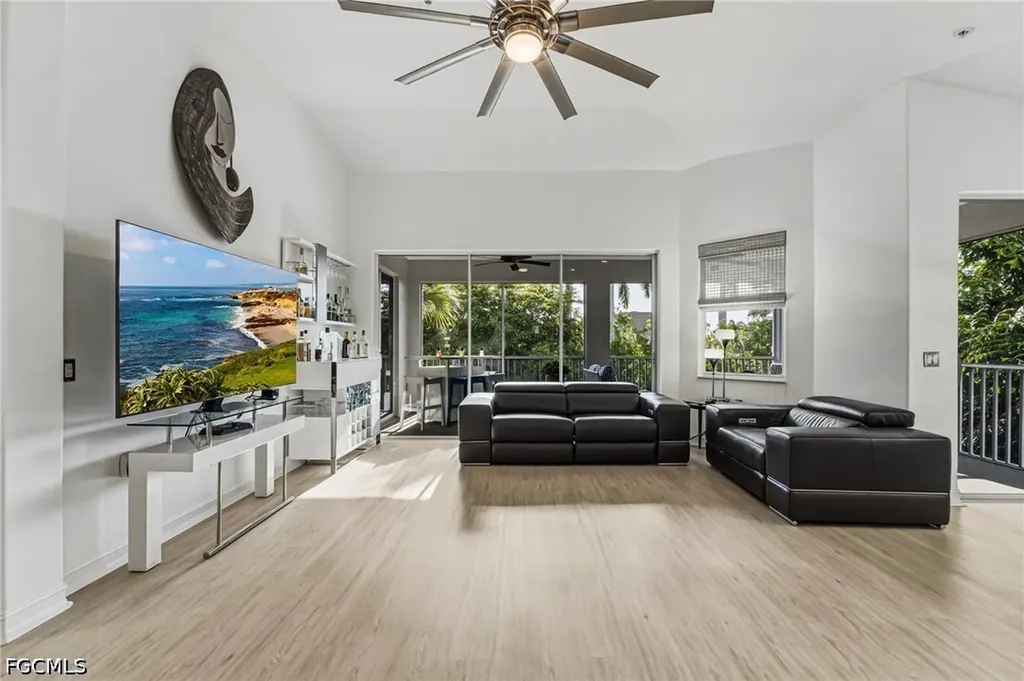 11033 Harbour Yacht Court Fort Myers FL 33908