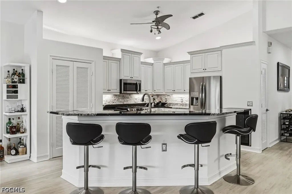 11033 Harbour Yacht Court Fort Myers FL 33908