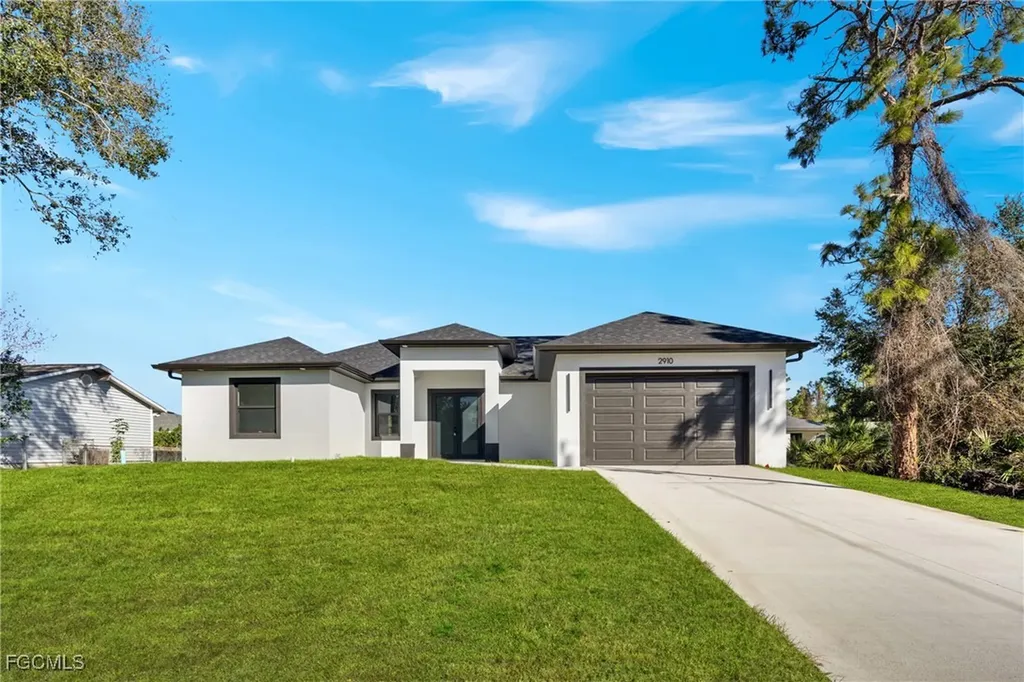 2910 9th Street W Lehigh Acres FL 33971