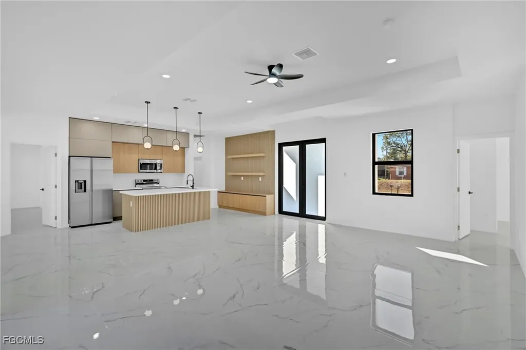 2910 9th Street W Lehigh Acres FL 33971
