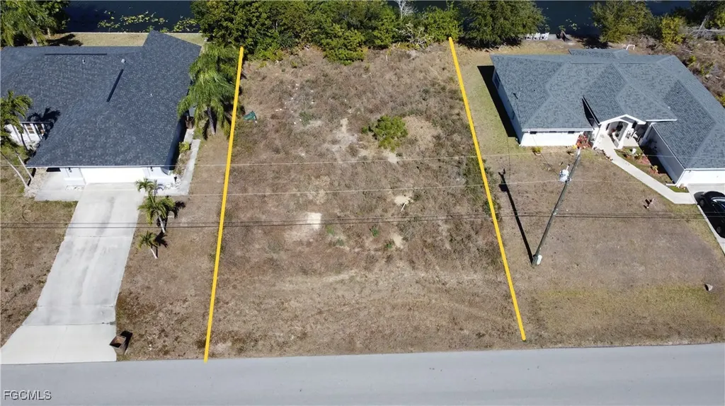 425 NW 5th Terrace Cape Coral FL 33993