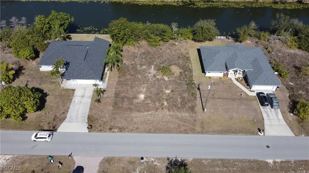 425 NW 5th Terrace Cape Coral FL 33993
